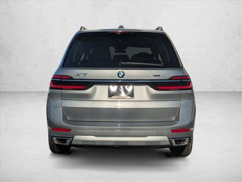 New 2026 BMW X7 xDrive40i image 8