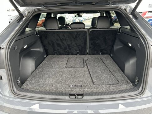 Certified 2025 Volkswagen Atlas Cross Sport SEL image 29