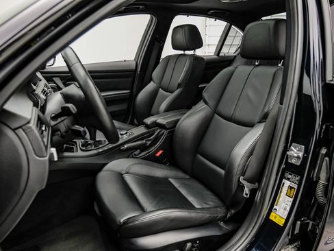 Used 2011 BMW M3 Sedan RWD image 38