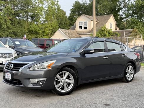 Used 2013 Nissan Altima 2.5 SV w/ 2.5SV Convenience Pkg FWD image 2