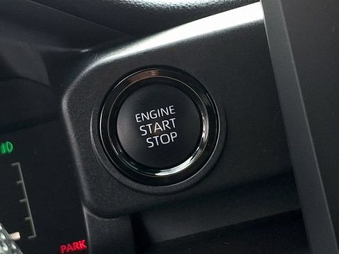 Used 2025 Toyota Tacoma SR5 AWD/4WD image 22