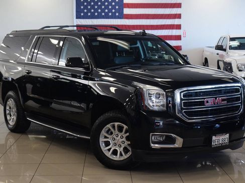 Used 2018 GMC Yukon XL SLT AWD/4WD image 8