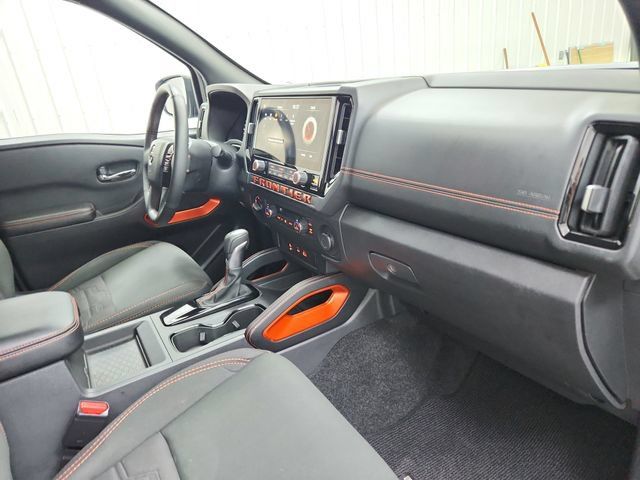 Used 2025 Nissan Frontier PRO-4X AWD/4WD image 34
