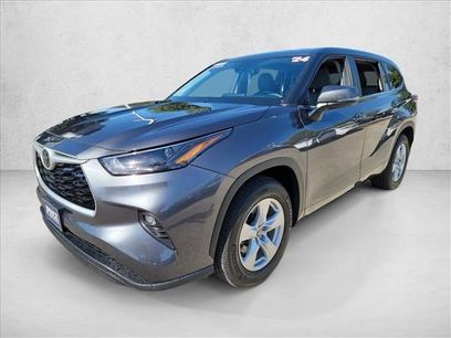 Used 2024 Toyota Highlander LE