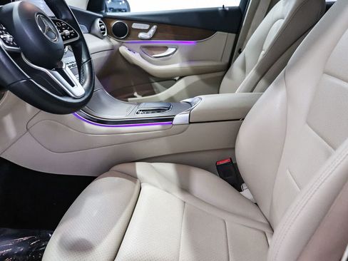 Used 2022 Mercedes-Benz GLC 300 image 17