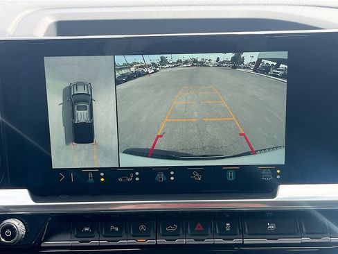 Used 2023 Chevrolet Silverado 1500 LTZ w/ Technology Package AWD/4WD image 13
