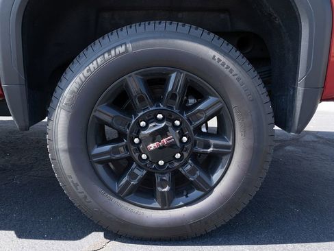 Used 2024 GMC Sierra 2500 AT4 w/ AT4 Premium Plus Package AWD/4WD image 24