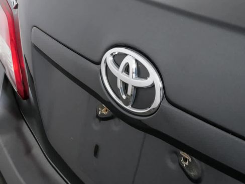 Used 2011 Toyota Camry LE w/ LE Extra-Value Pkg FWD image 32