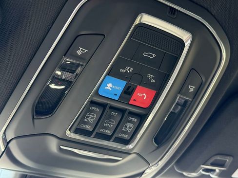 New 2026 Jeep Grand Cherokee L Limited AWD/4WD image 27
