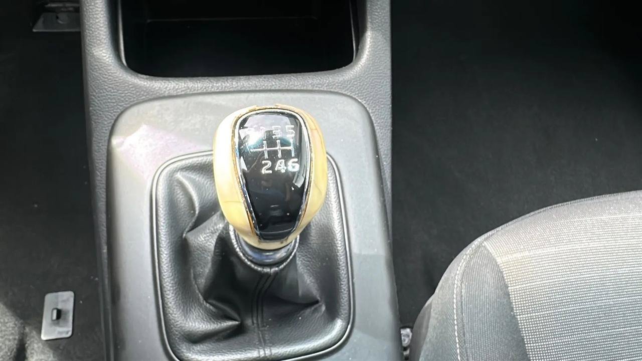 Used 2015 Kia Forte Koup EX FWD image 37