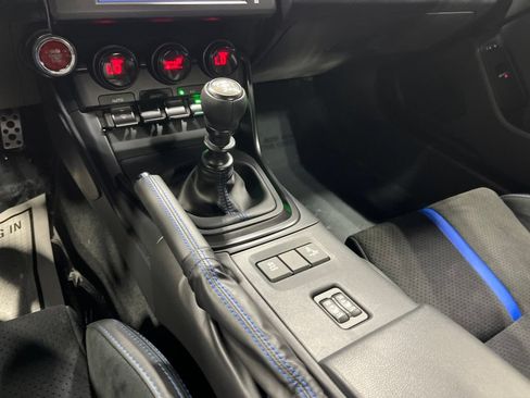 Used 2024 Subaru BRZ tS RWD image 28