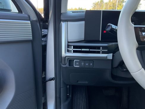 Used 2025 Hyundai Santa Fe SEL image 31