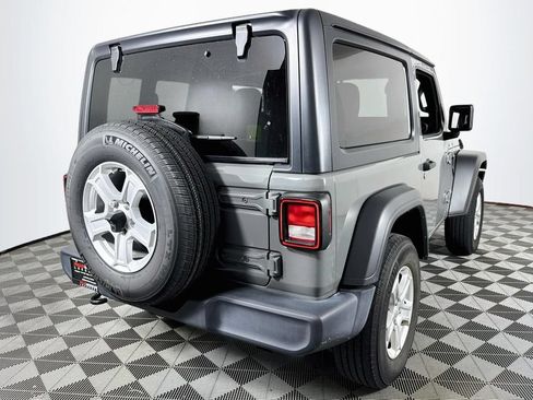 Used 2019 Jeep Wrangler Sport AWD/4WD image 7