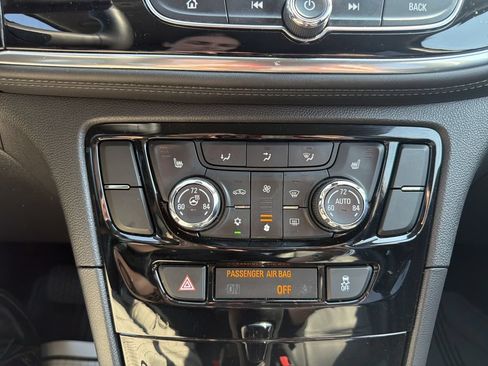 Used 2018 Buick Encore Essence AWD/4WD image 25