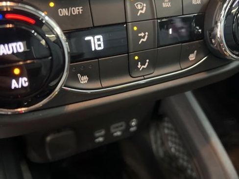 Used 2023 Chevrolet TrailBlazer RS w/ Sun and Liftgate Package image 21