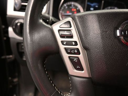 Used 2016 Nissan Titan PRO-4X w/ Pro-4x Convenience Package image 18
