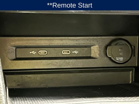 Used 2023 Volkswagen Tiguan SE w/ Panoramic Sunroof Package image 13