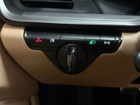 Certified 2024 Porsche 911 Carrera RWD image 28