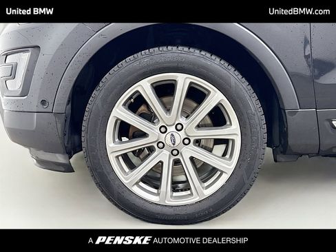 Used 2016 Ford Explorer Limited w/ Equipment Group 301A AWD/4WD image 2