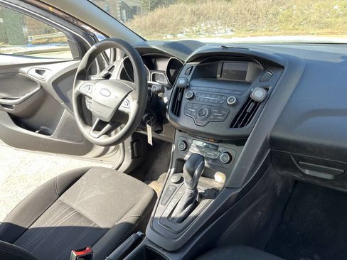 Used 2018 Ford Focus SE image 14