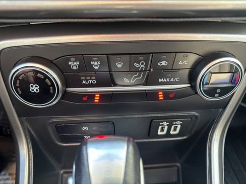 Certified 2020 Ford EcoSport SE image 21