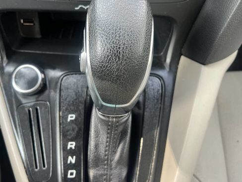 Used 2017 Ford Focus SE image 20