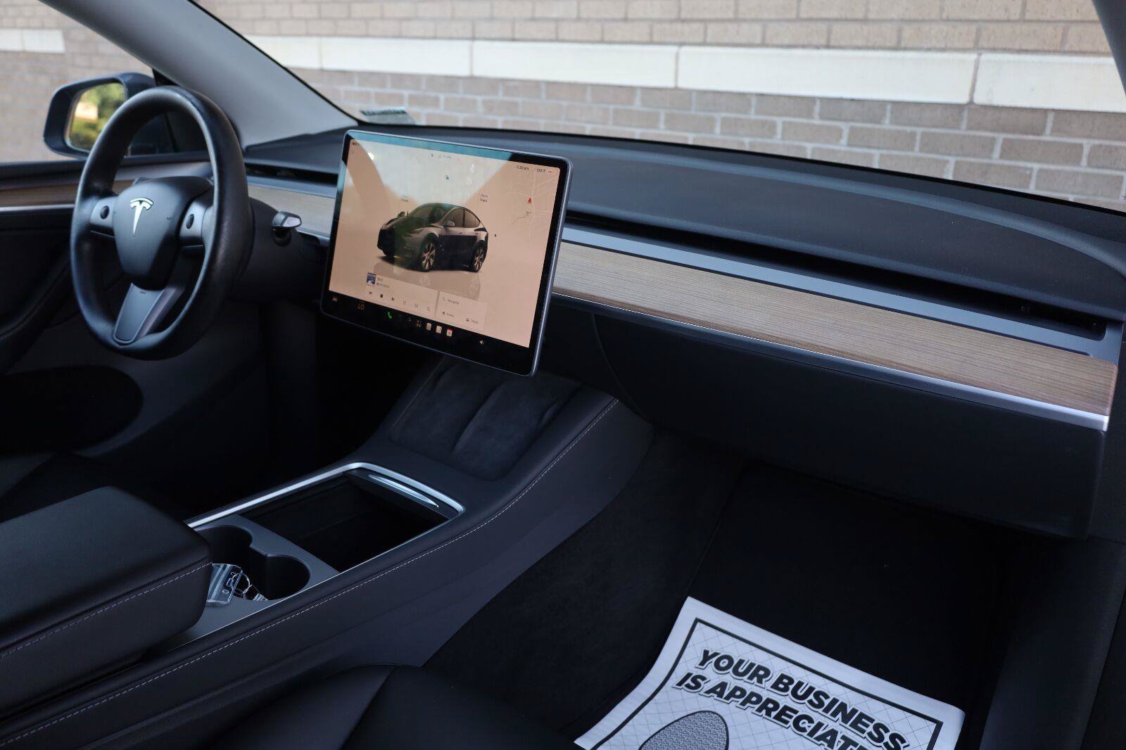 Used 2023 Tesla Model Y Long Range AWD/4WD image 29