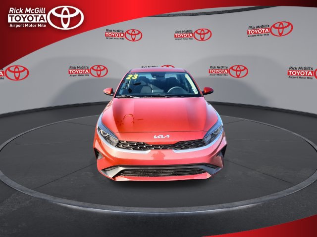 Used 2023 Kia Forte LXS w/ LXS Technology Package FWD image 3