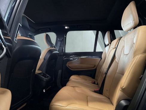 Used 2019 Volvo XC90 T6 Momentum w/ Protection Package Premier image 12