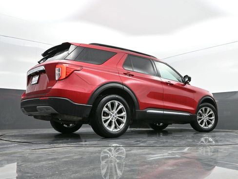 Used 2021 Ford Explorer XLT w/ Equipment Group 202A image 33