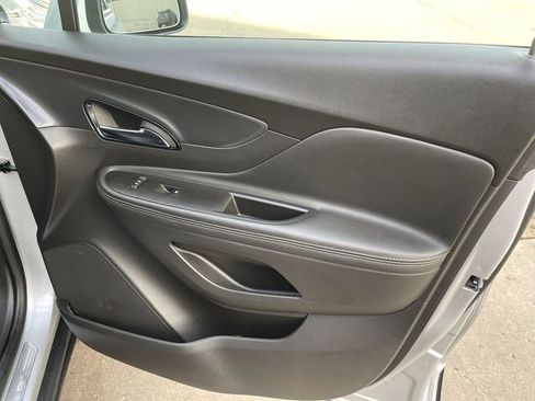 Used 2022 Buick Encore Preferred w/ Safety Package image 16