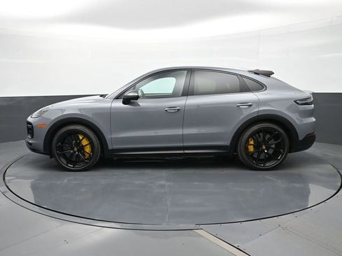 Certified 2023 Porsche Cayenne Turbo GT image 2