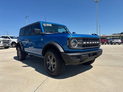 Used 2025 Ford Bronco Big Bend AWD/4WD image 2