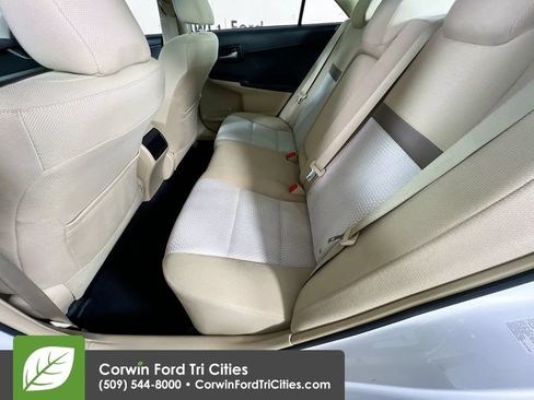 Used 2012 Toyota Camry LE FWD image 25
