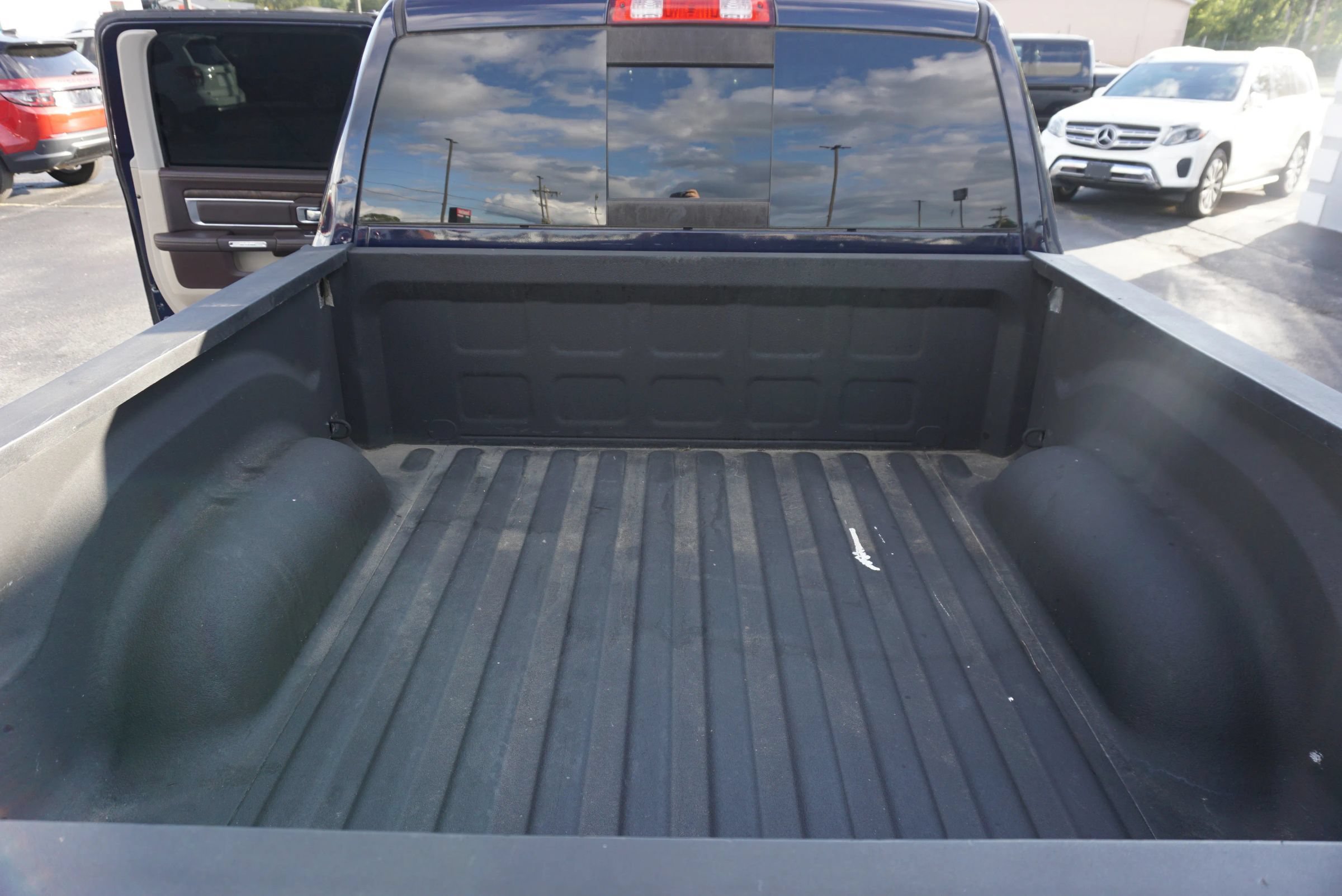 Used 2016 RAM 1500 Laramie Longhorn w/ Convenience Group AWD/4WD image 14