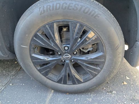 Certified 2023 Nissan Rogue SV w/ SV Premium B Package image 7