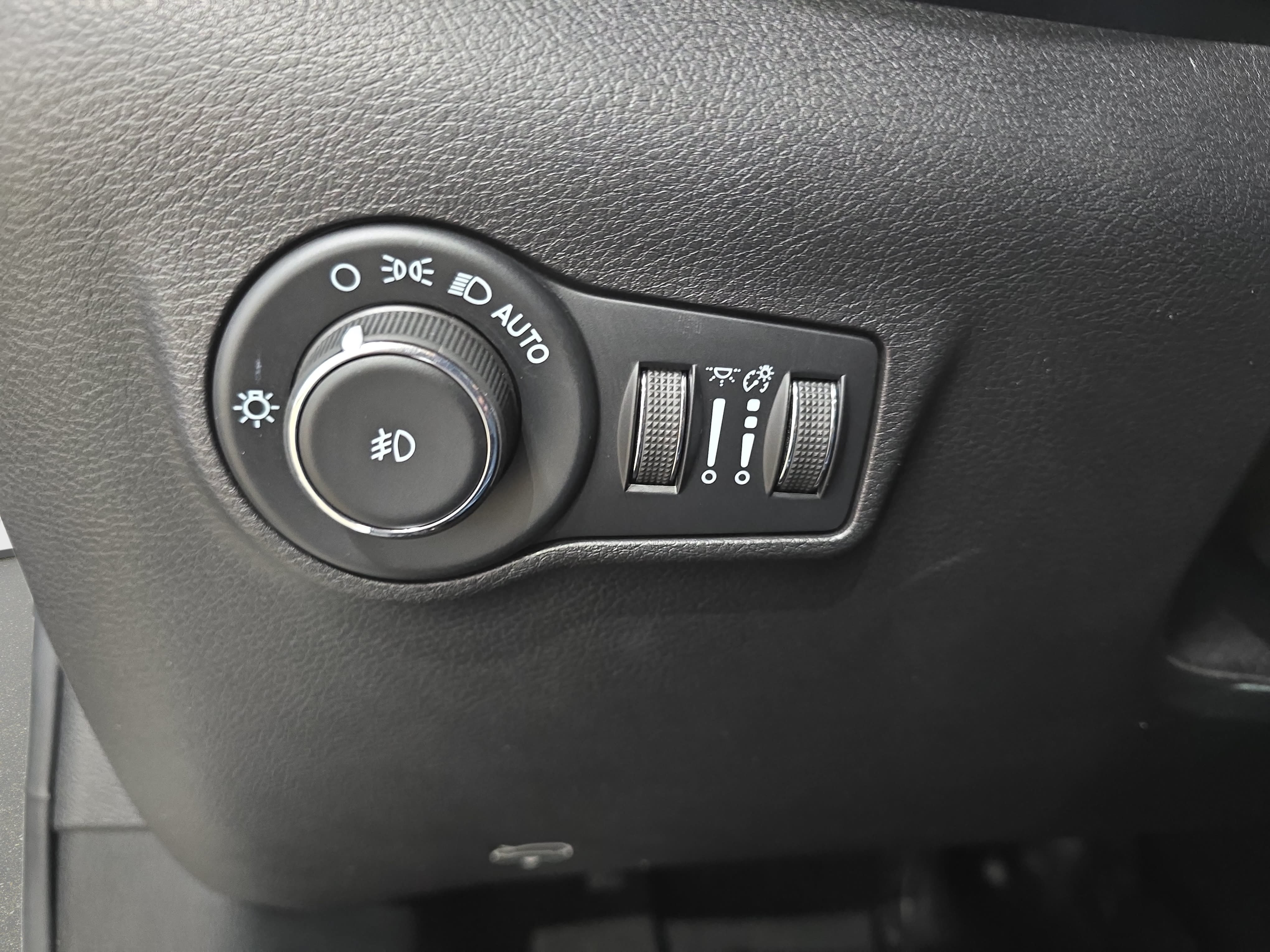 Used 2022 Jeep Compass High Altitude AWD/4WD image 23