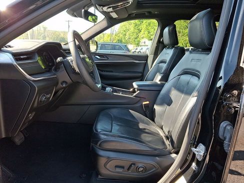 Used 2023 Jeep Grand Cherokee L Overland AWD/4WD image 17