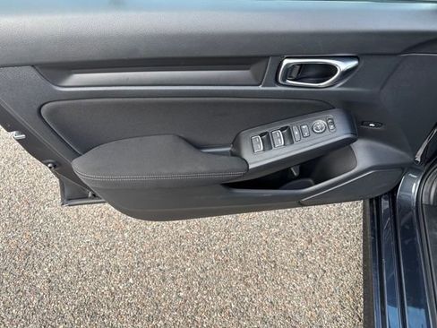 Used 2025 Honda Civic LX image 6