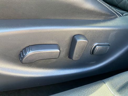 Used 2017 Nissan Maxima Platinum image 10