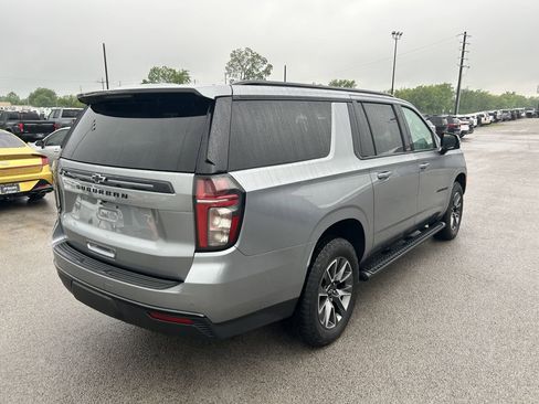 Used 2023 Chevrolet Suburban Z71 w/ Luxury Package AWD/4WD image 5