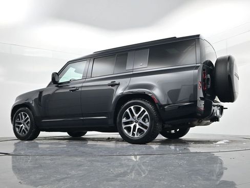 Used 2023 Land Rover Defender 130 X-Dynamic SE image 37