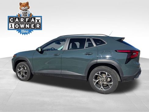 Certified 2025 Chevrolet Trax LT w/ LT Convenience Package image 4