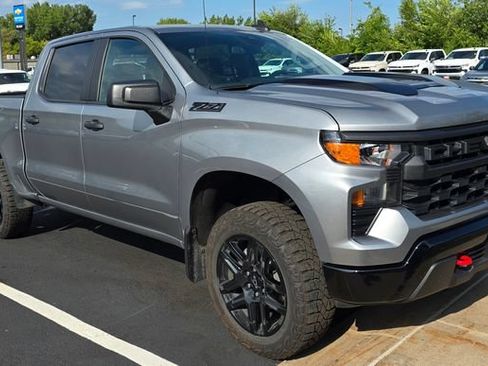 Used 2023 Chevrolet Silverado 1500 Custom Trail Boss w/ LPO, Dark Essentials Package AWD/4WD image 3