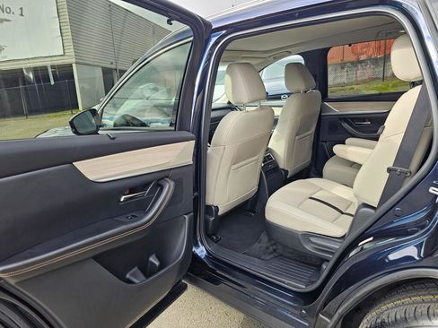 Certified 2024 MAZDA CX-90 Plug-In Hybrid w/ Premium Pkg image 19