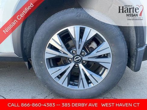Certified 2023 Nissan Rogue SV w/ SV Premium B Package AWD/4WD image 11