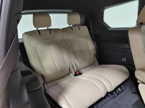 Certified 2025 Jeep Grand Cherokee L Limited AWD/4WD image 29