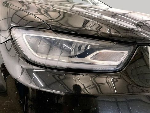 Used 2022 Chrysler Pacifica Touring-L FWD image 28
