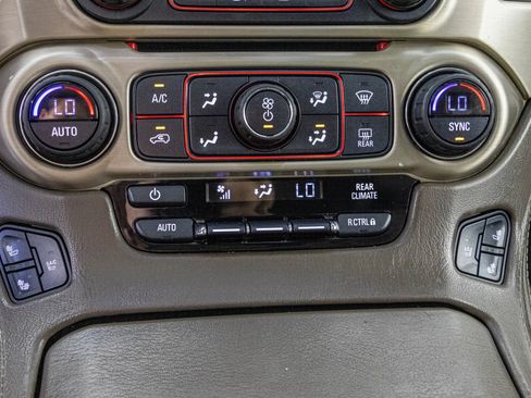 Used 2016 GMC Yukon Denali w/ Open Road Package AWD/4WD image 37