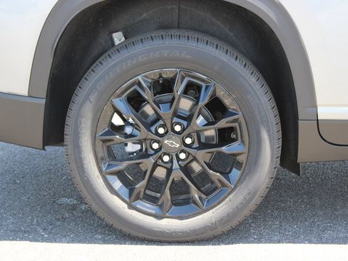 New 2026 Chevrolet Traverse LT w/ Midnight/Sport Edition FWD image 13